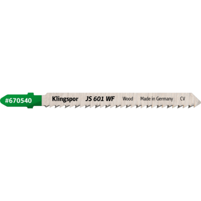 List vbodne žage Klingspor JS 601 WF Supra – krom vanadij – navzkrižno, konično brušen LASTNOSTI: Dimenzije: višina / dolžina / debelina 8 x 130 x 1,45mm – efektivna dolžina: 110mm   – debelina materiala: 5-100mm 8 x 100 x 1,45mm – efektivna dolžina: 75mm   – debelina materiala: 5-50mm Colski zob: 10 Vpetje: T-oblika Pakiranje: 5 kosov MATERIALI: Konstrukcijski les Mehki les Vezan les Drobne plošče Multipleks plošče MDF PREDNOSTI: Zelo čisti, ravni rezi v les in lesne materiale